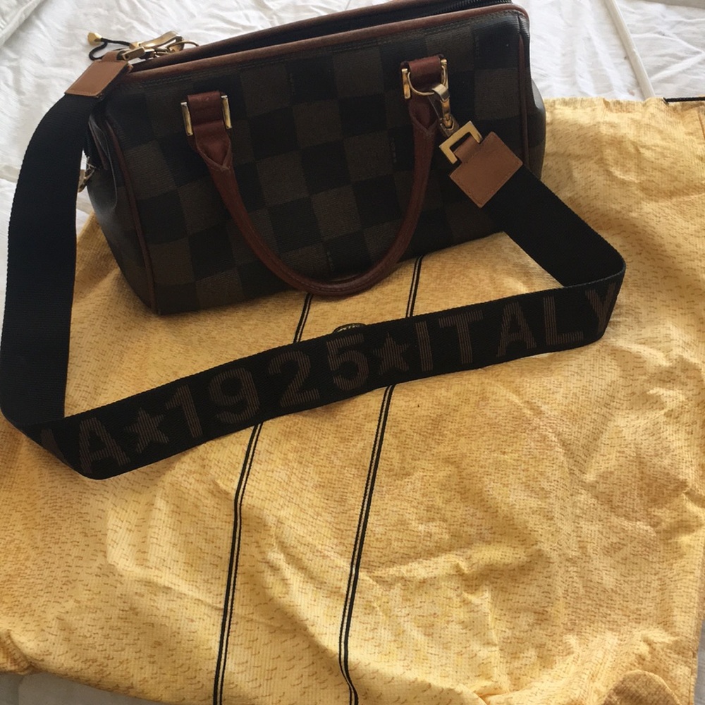 Authentic fendi purse with dust bag